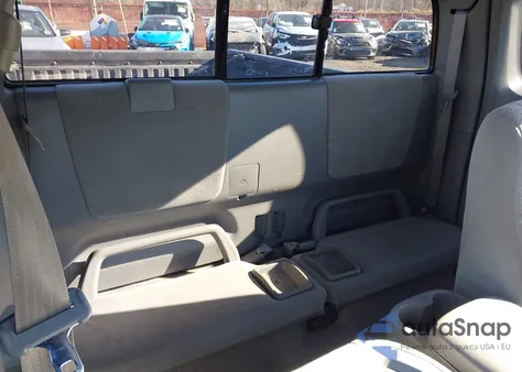 2008 Toyota Tacoma из США, поврежденный, VIN 5TETX22N58Z525323